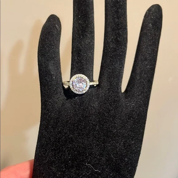 Beautiful Sparkly 14K Gold Plated Halo Ring - Picture 5 of 9